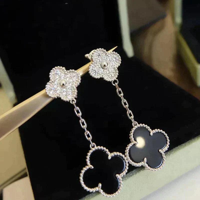 ˇGilded EraˇCLOVER 2 MOTIFS DIAMOND ONYX EARRINGS SILVER