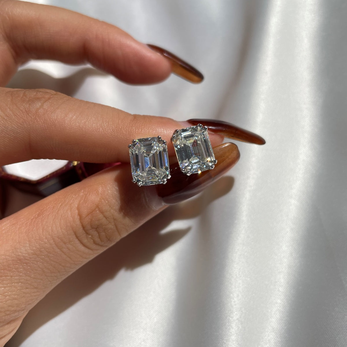 [STREET]Dazzling Square Shape Earrings
