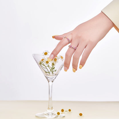 [STREET] Energetischer, eleganter Partyring mit strahlendem Schliff
