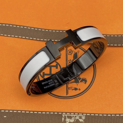 ˇGilded EraˇH BRACELET 12MM BLACK WHITE CERAMIC