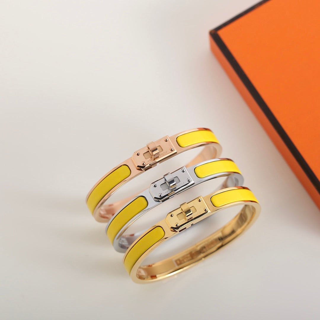 ˇGilded EraˇHM KELLY YELLOW BRACELET