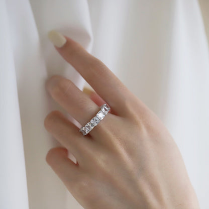 [STREET]Eleganter Tennisring im Prinzessschliff