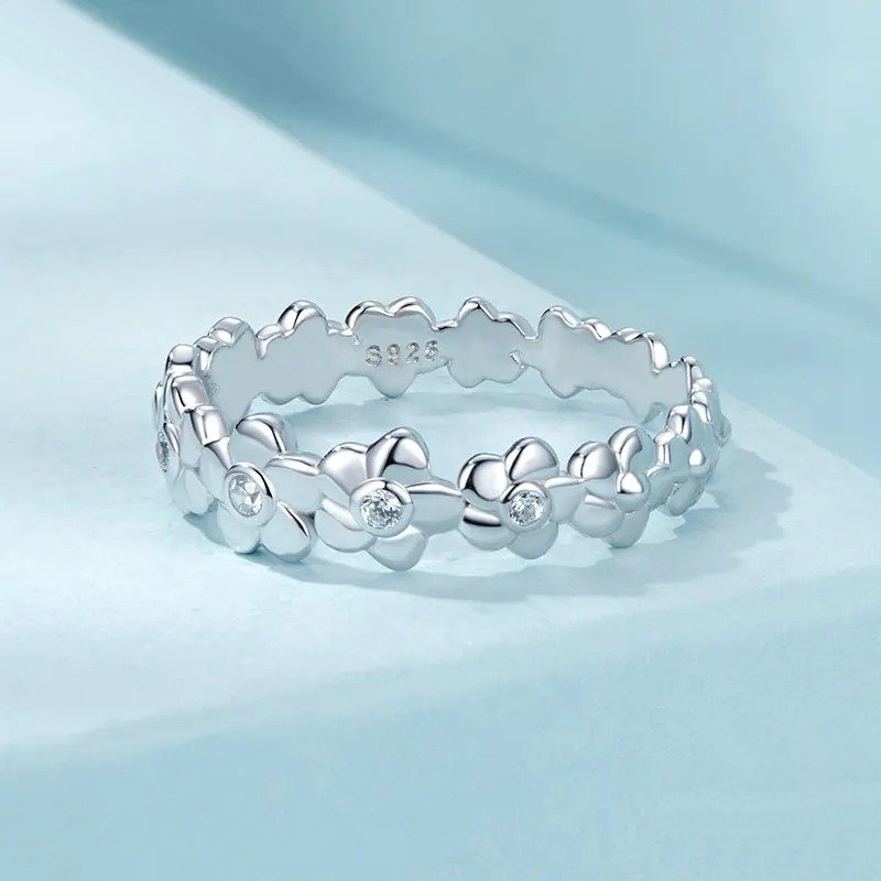 [STREET] Statement-Ring mit Blumenmuster und Zirkonia-Besatz