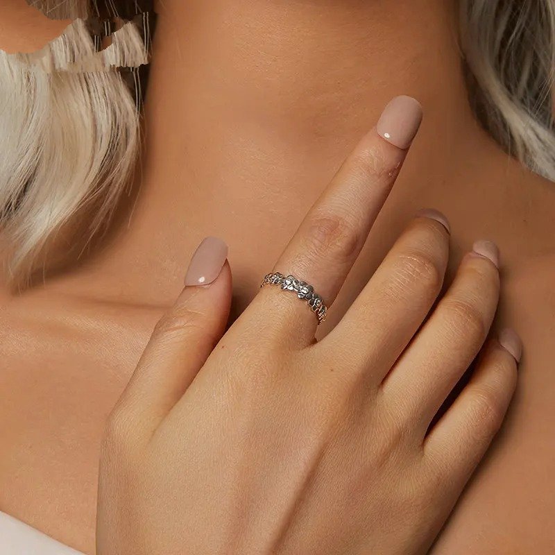 [STREET] Statement-Ring mit Blumenmuster und Zirkonia-Besatz