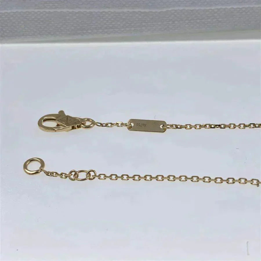 ˇGilded EraˇCLOVER  CARNELIAN SINGLE FLOWER BRACELET
