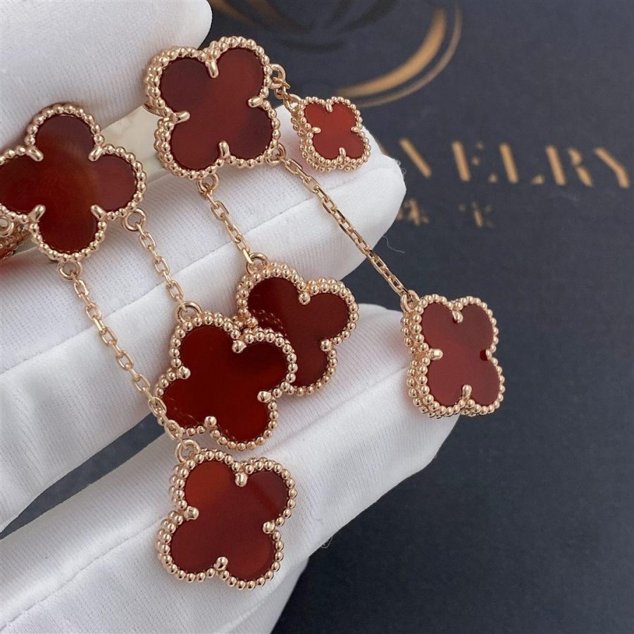 ˇGilded EraˇCLOVER EARRINGS CARNELIAN 4 MOTIFS PINK GOLD