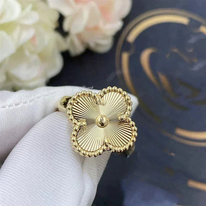 ˇGilded EraˇCLOVER GOLD RING